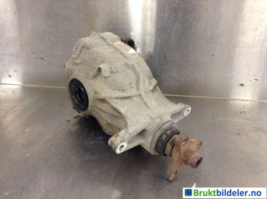 Kardang klokke bak til BMW 5-Serie, 2010-2017 (F10/F11) (F10/F11) (BMW|7584448-04)