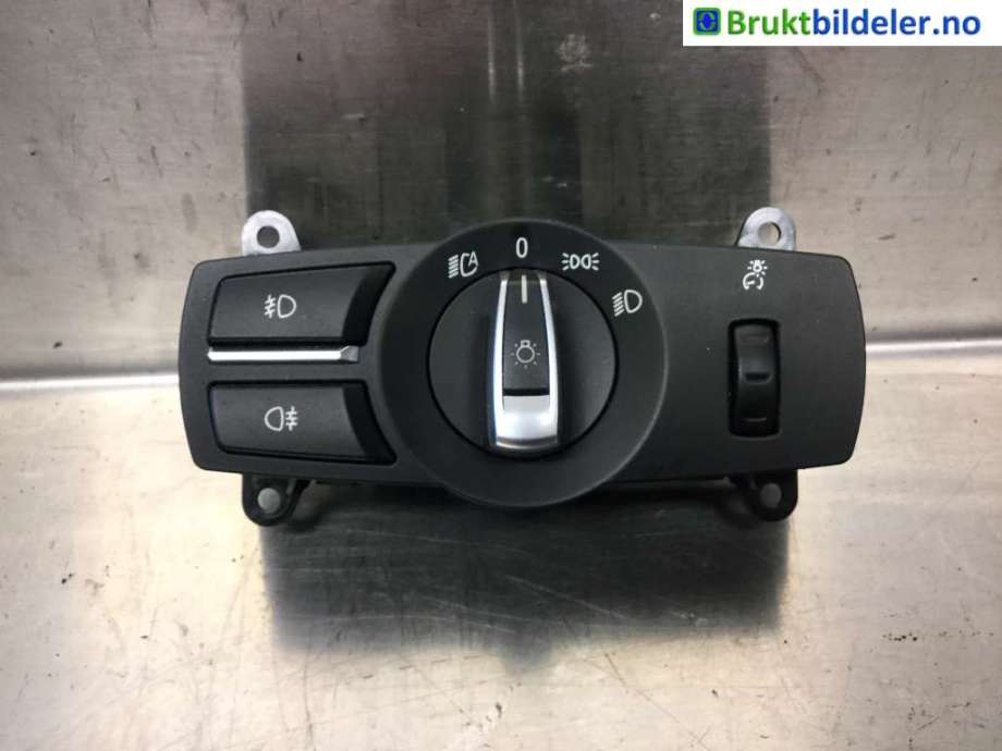 Bryter lys til BMW 5-Serie, 2010-2017 (F10/F11) (F10/F11) (BMW|9192744 04)