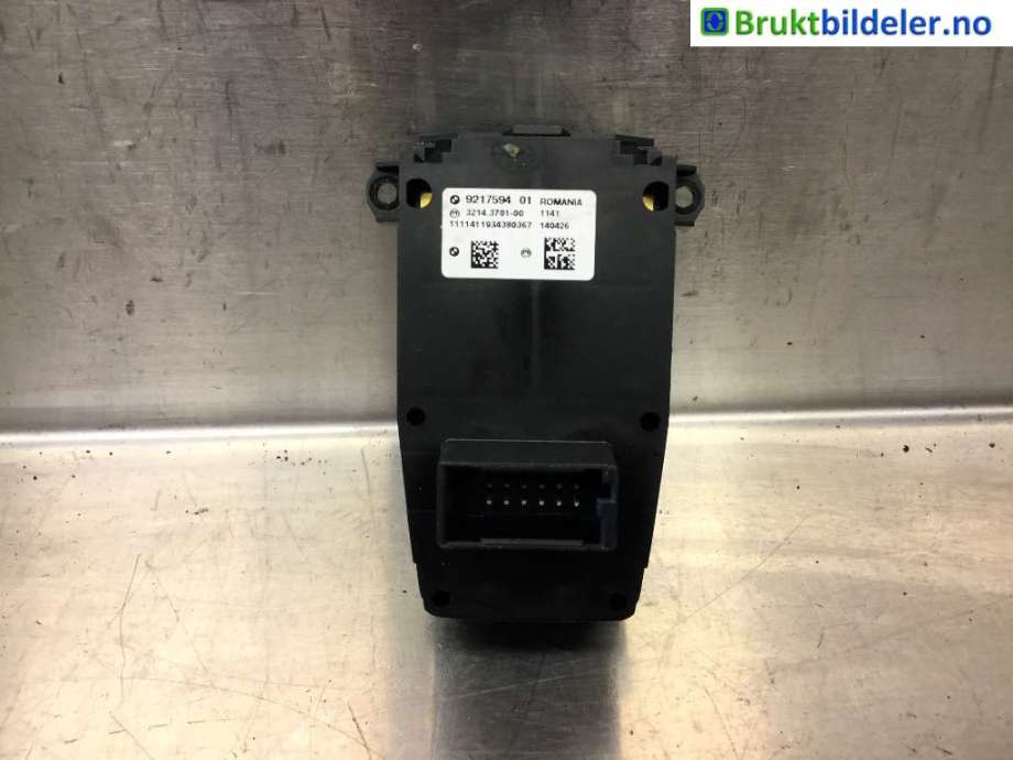 Bryter elektrisk håndbrekk/parkbrems til BMW 5-Serie 2010-2017 (F10/F11) (F10/F11) (BMW|9217594|)