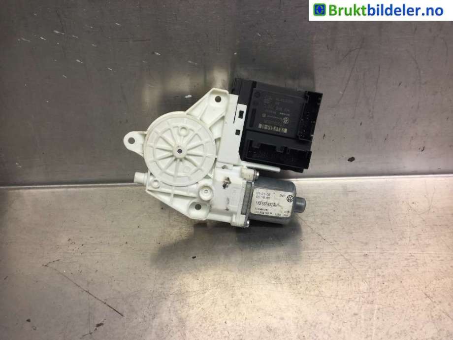 Ruteheis høyre foran til VW Golf V, Combi 2003-2008  (VOLKSWAGEN|1KO959793C|0 130 822 229|)