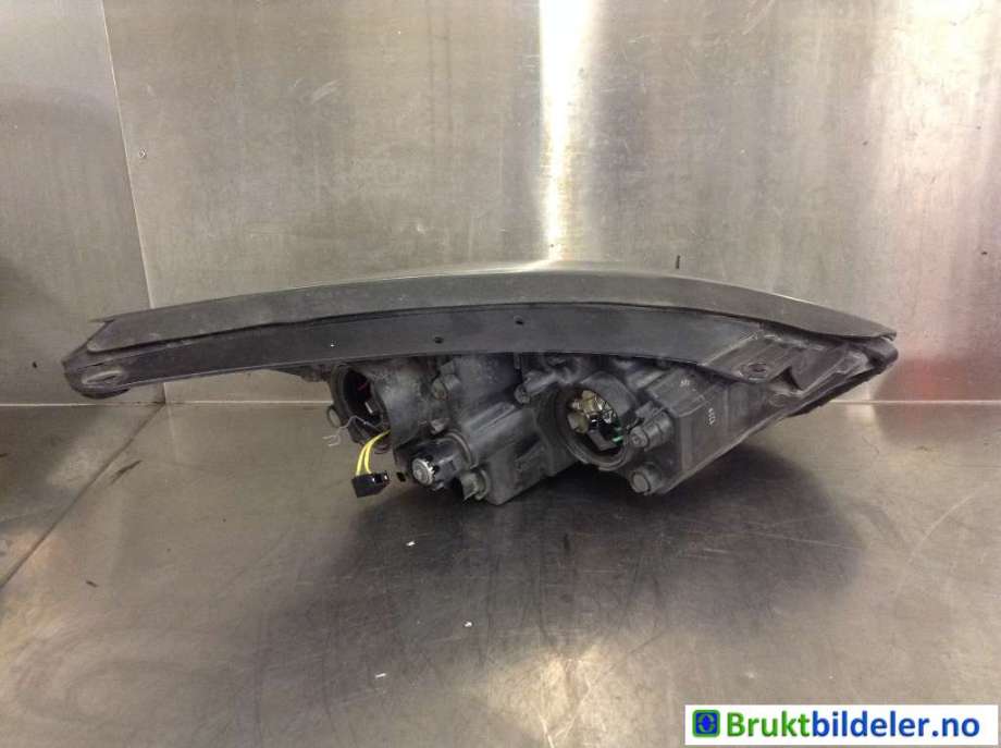 Frontlykt venstre halogen til Hyundai Ix35 2010-2015  (HYUNDAI|921012Y000|)