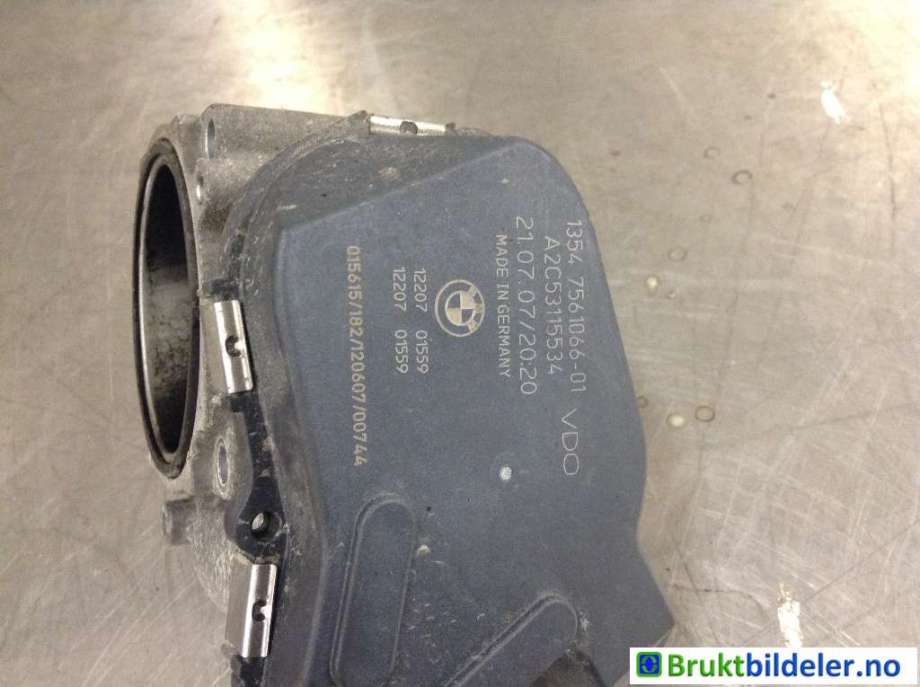 Spjeldhus til BMW 1-Serie 2004-2011 (E81/E82/E87/E88) (E81/E82/E87/E88) (BMW|13 54 7 561 066-01|A2C53115534|)