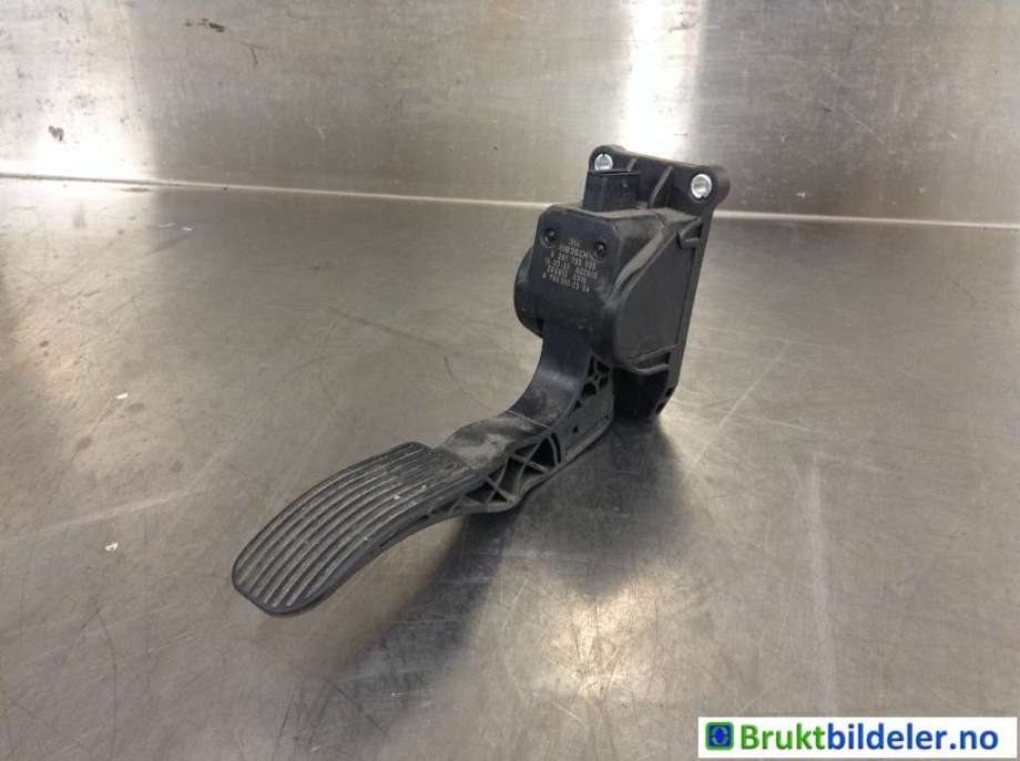 Pedal gass til Mercedes Sprinter, 2013-2018 (Fase 2) (906) (906) (MERCEDES|A 906 300 03 04)