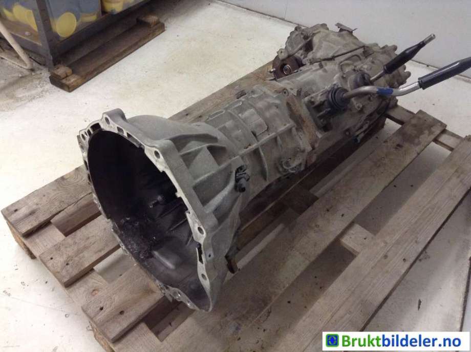 Girkasse manuell til Toyota Hilux 2002-2005  (TOYOTA|330303G120|R151|)