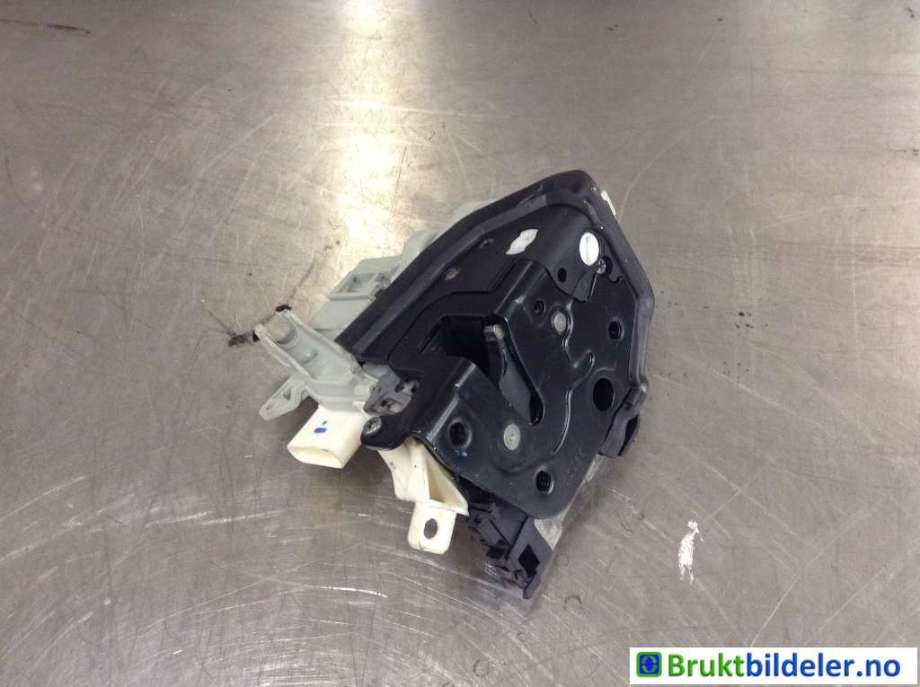 Låsekasse høyre foran til Audi A4, Allroad 2009-2016 (Type I) (B8) (B8) (AUDI|8J1 837 016 C|)