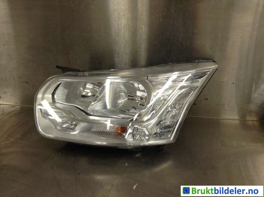 Frontlykt venstre halogen til Ford Transit, 2014-->>  (FORD|BK31-13D153-BG)