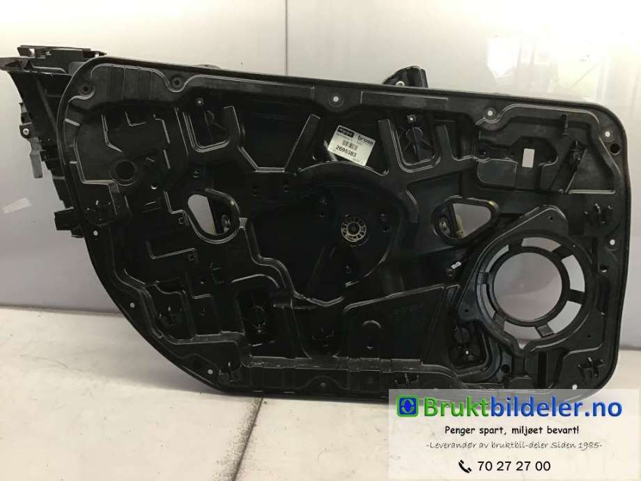 Ruteheis til Volvo V40, 2012-2019  (VOLVO|2695383)