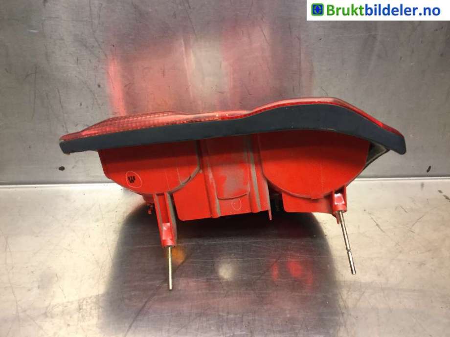 Baklykt venstre til Toyota RAV4 2000-2006 (Type II)  (TOYOTA|81561-42060|)