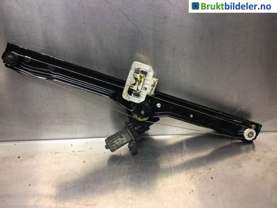 Ruteheis venstre foran til Iveco Daily 2014-->> (Type VI) (IVECO|5801529324|)