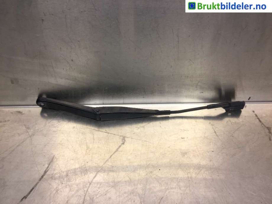 Viskerarmer frontrute til Ford Fiesta 2008-2012 (Type VI, Fase 1) (FORD||8A6117526 AC)