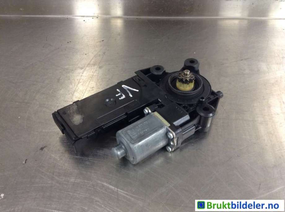Ruteheis venstre foran til Renault Scenic, 2009-2016 (Type III)  (RENAULT|807319719R)