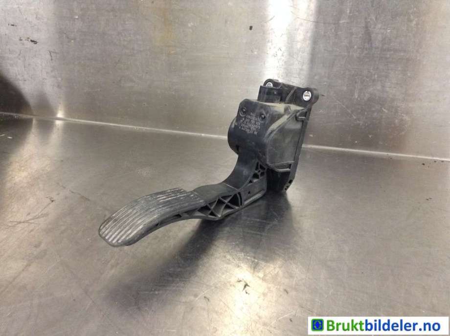 Pedal gass til Mercedes Sprinter, 2013-2018 (Fase 2) (906) (906) (MERCEDES|A 447 300 02 00)