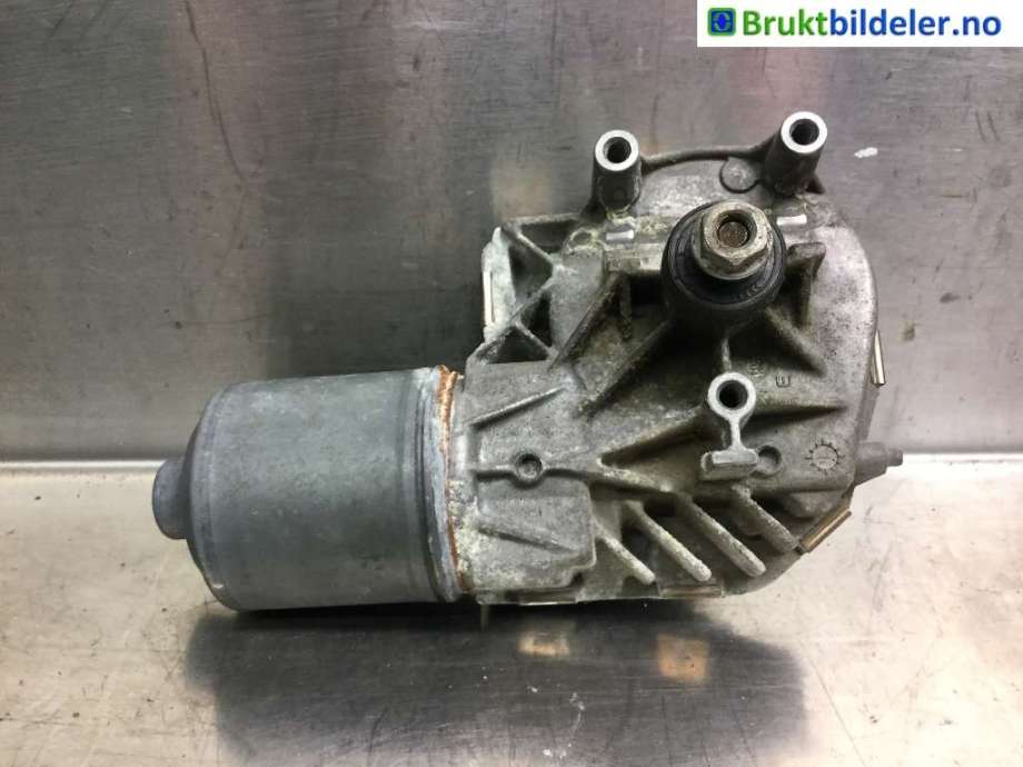 Viskermotor frontrute til BMW 5-Serie 2010-2017 (F10/F11) (F10/F11) (BMW|7 272 367|1 397 220 538|)