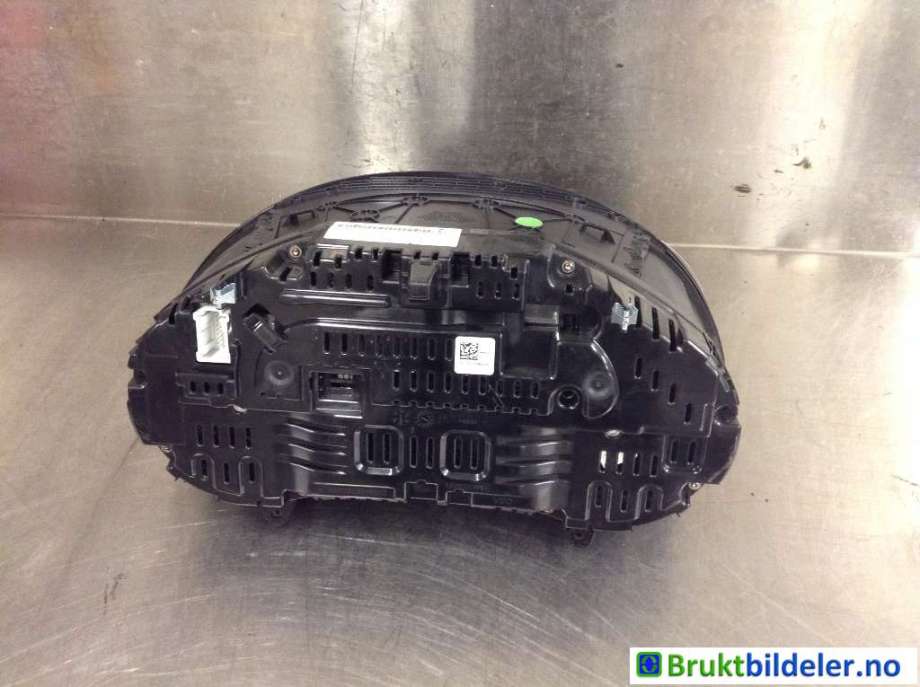 Instrumentpanel til Mercedes C-Klasse 2014-2018 (Fase 1) (W205) (W205) (MERCEDES|A 205 900 43 12|A2C93902700|)