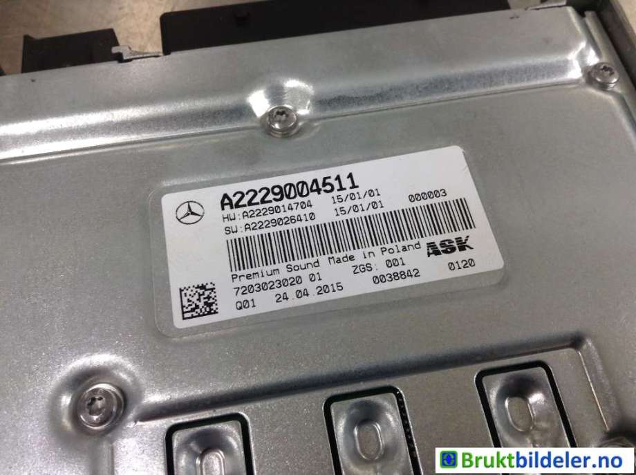 Bilstereo forsterker til Mercedes C-Klasse 2014-2018 (Fase 1) (W205) (W205) (MERCEDES|A 222 900 45 11|7203023020|)