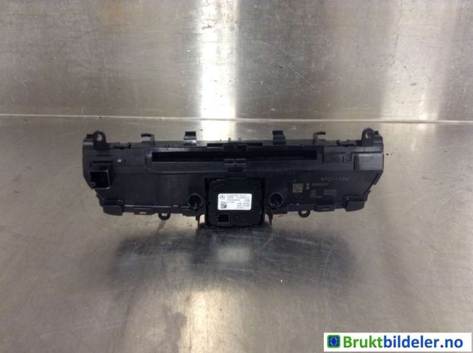 Bilstereo diverse til Mercedes C-Klasse 2014-2018 (Fase 1) (W205) (W205) (MERCEDES|A 222 827 03 00||A 205 905 39 01)