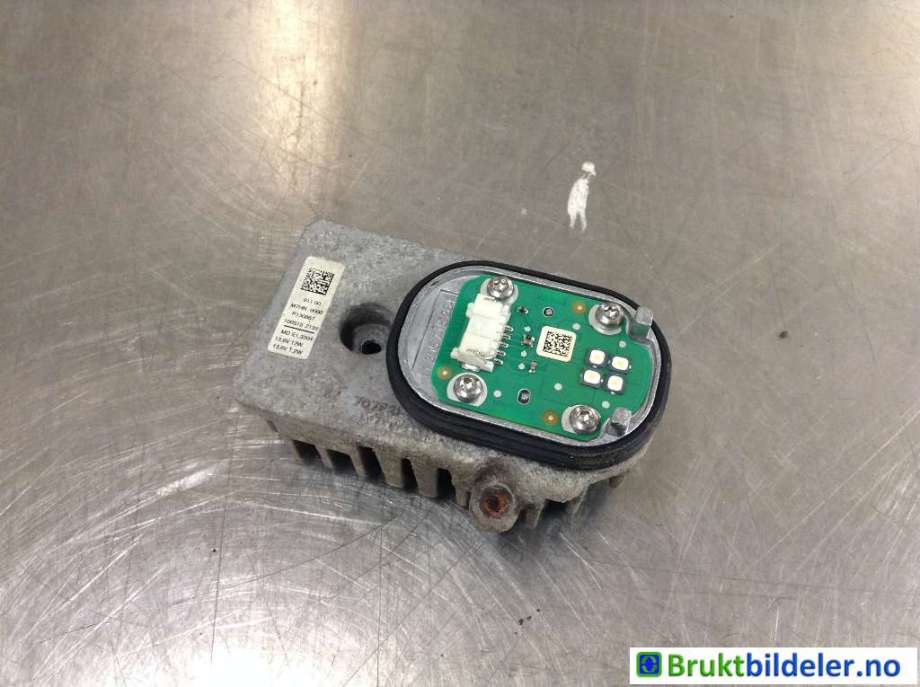 Styreenhet xenon/ballast til Mercedes C-Klasse 2014-2018 (Fase 1) (W205) (W205) (MERCEDES||1 305 715 284)