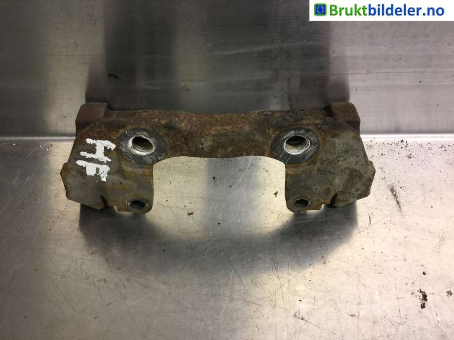 Bremsecaliper brakett til Ford Focus 2011-2014 (Type III, Fase 1)  (FORD|AV61-2B135-CB|)