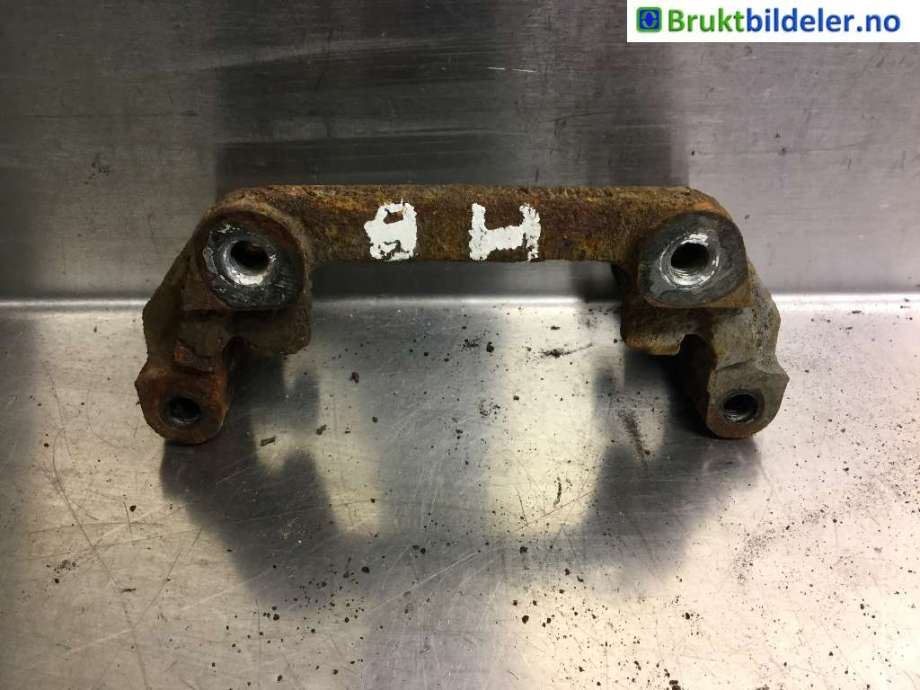 Bremsecaliper brakett til Ford Focus 2011-2014 (Type III, Fase 1)  (FORD|BV61-2B582-AA|)