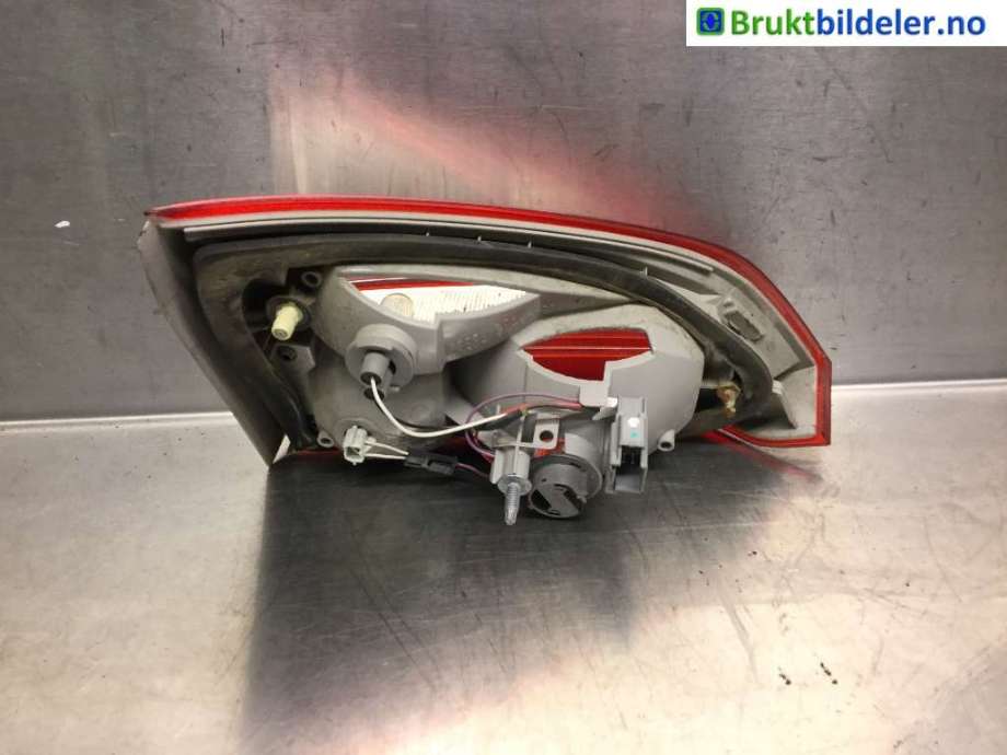 Baklykt høyre indre til Ford Focus 2011-2014 (Type III, Fase 1)  (FORD|BM51-13A602-DB|)