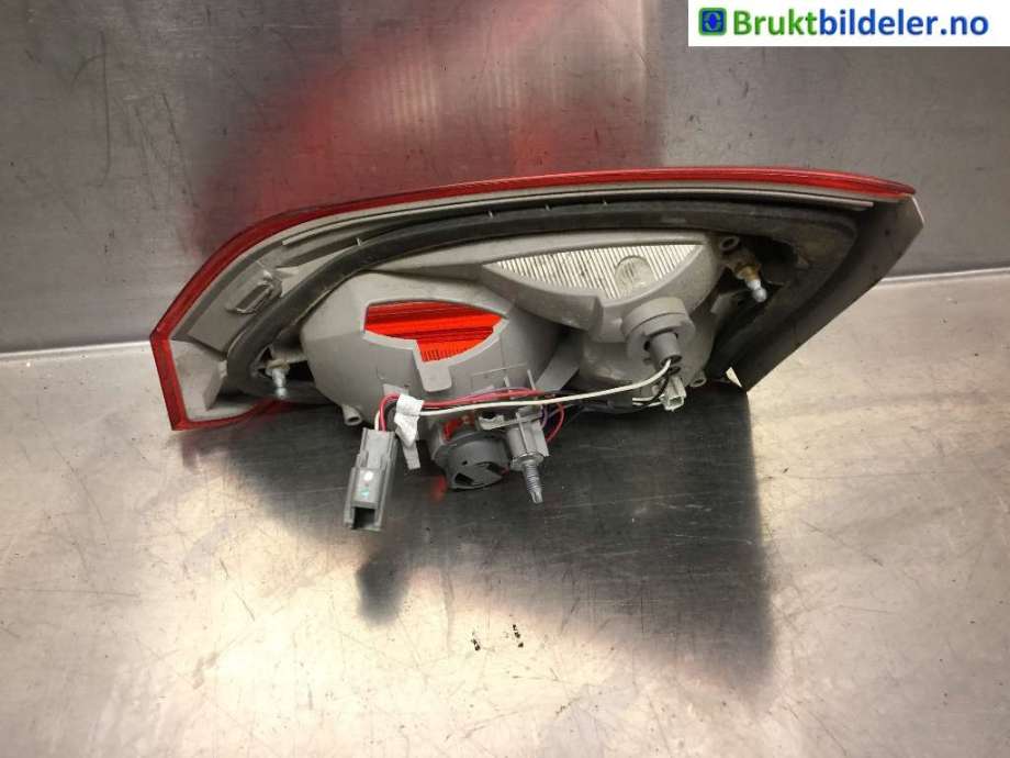 Baklykt venstre indre til Ford Focus 2011-2014 (Type III, Fase 1)  (FORD|BM51-13A603-DB|)