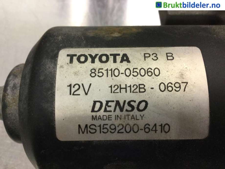 Viskermotor frontrute til Toyota Avensis 2003-2008 (Type II)  (TOYOTA|85110-05060|)