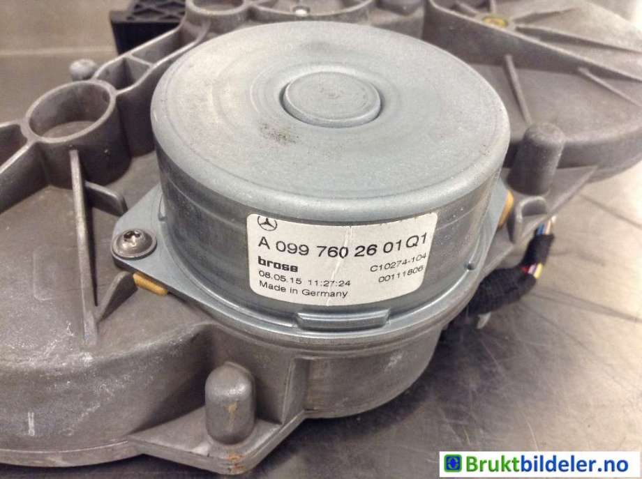 Baklukeåpner motor til Mercedes C-Klasse 2014-2018 (Fase 1) (W205) (W205) (MERCEDES|A 099 760 26 01||A 205 820 03 42)