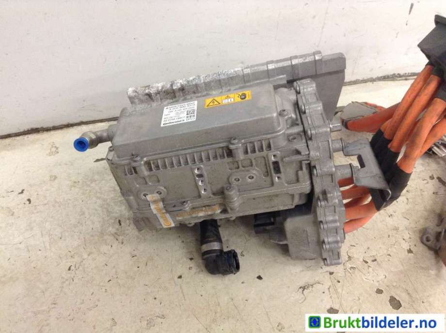 Inverter hybrid til Mercedes C-Klasse 2014-2018 (Fase 1) (W205) (W205) (MERCEDES|A 205 900 33 13|A2C73416807|A 205 540 09 27)
