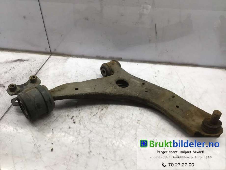 Bærebru høyre foran nedre til Mazda 5, 2005-2010 (Type I) (MAZDA|CC30-34-300E)