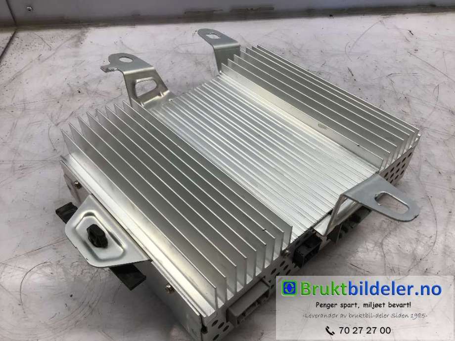 Bilstereo forsterker til Tesla Model Y, 2021-2024 (Type I)  (1507152-01-B)