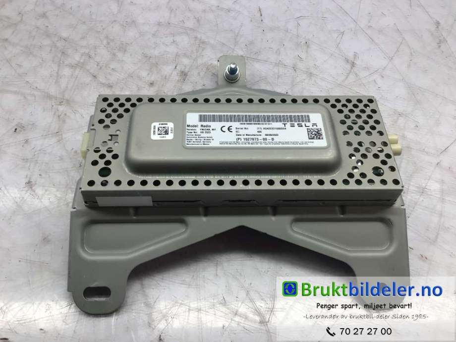 Bilstereo diverse til Tesla Model Y, 2021-2024 (Type I)  (1527973-00-D)