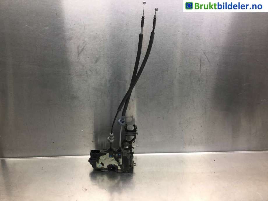 Låsekasse høyre foran til Hyundai Santa Fe 2006-2009 (Type II, Fase 1) (HYUNDAI|81320-2B030|)