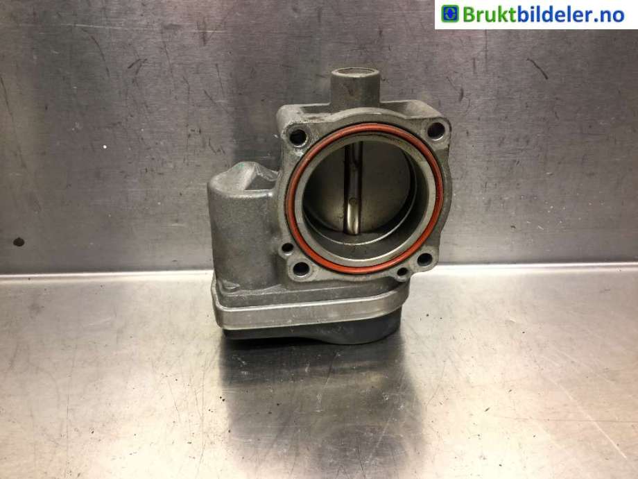 Spjeldhus til BMW 1-Serie 2004-2011 (E81/E82/E87/E88) (E81/E82/E87/E88) (BMW|1354 1 439 224-04|)