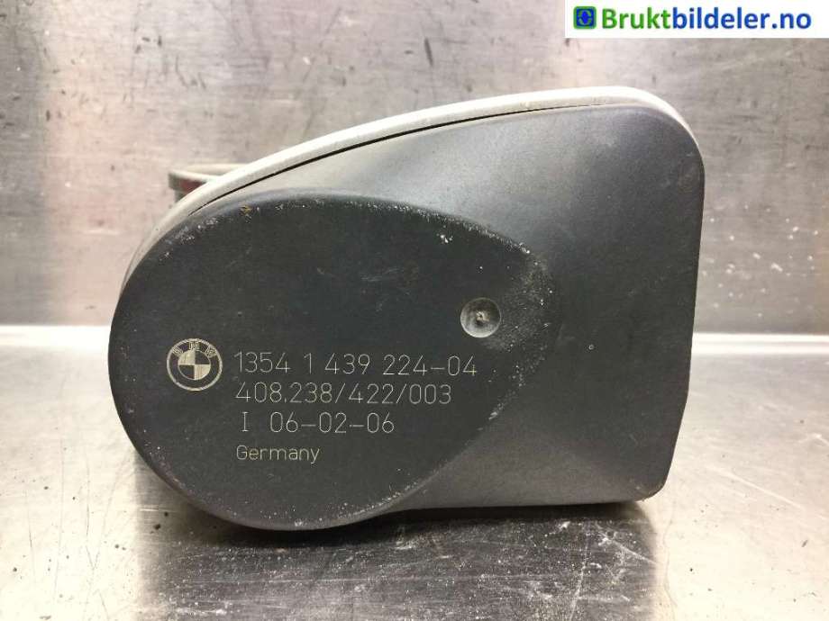 Spjeldhus til BMW 1-Serie 2004-2011 (E81/E82/E87/E88) (E81/E82/E87/E88) (BMW|1354 1 439 224-04|)