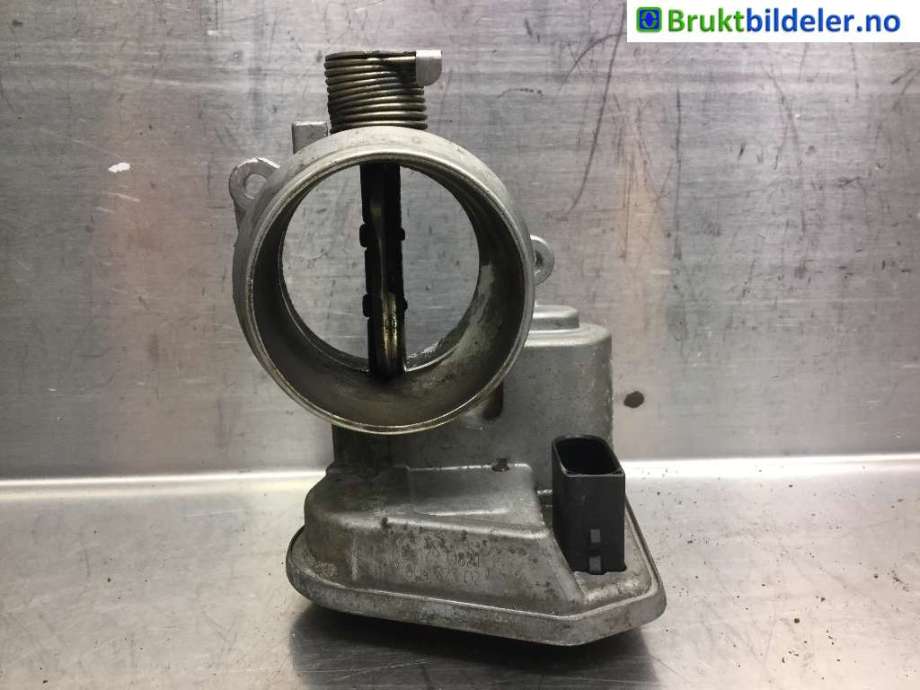 Spjeldhus til BMW 1-Serie 2004-2011 (E81/E82/E87/E88) (E81/E82/E87/E88) (BMW|13 54 7 804 373|)