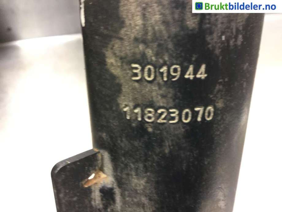 Fjærbein høyre foran til BMW 1-Serie 2004-2011 (E81/E82/E87/E88) (E81/E82/E87/E88) (BMW|31 31 6 786 018||301944)