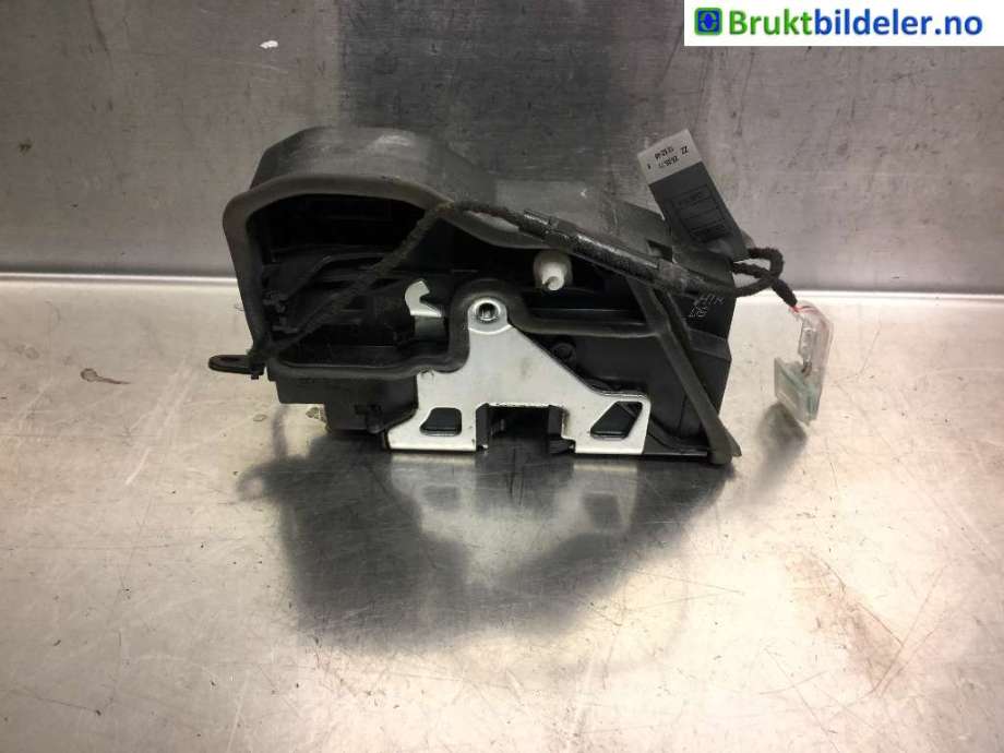 Låsekasse høyre bak til BMW X1 2009-2015 (E84) (E84) (BMW|51 21 7 202 148|)
