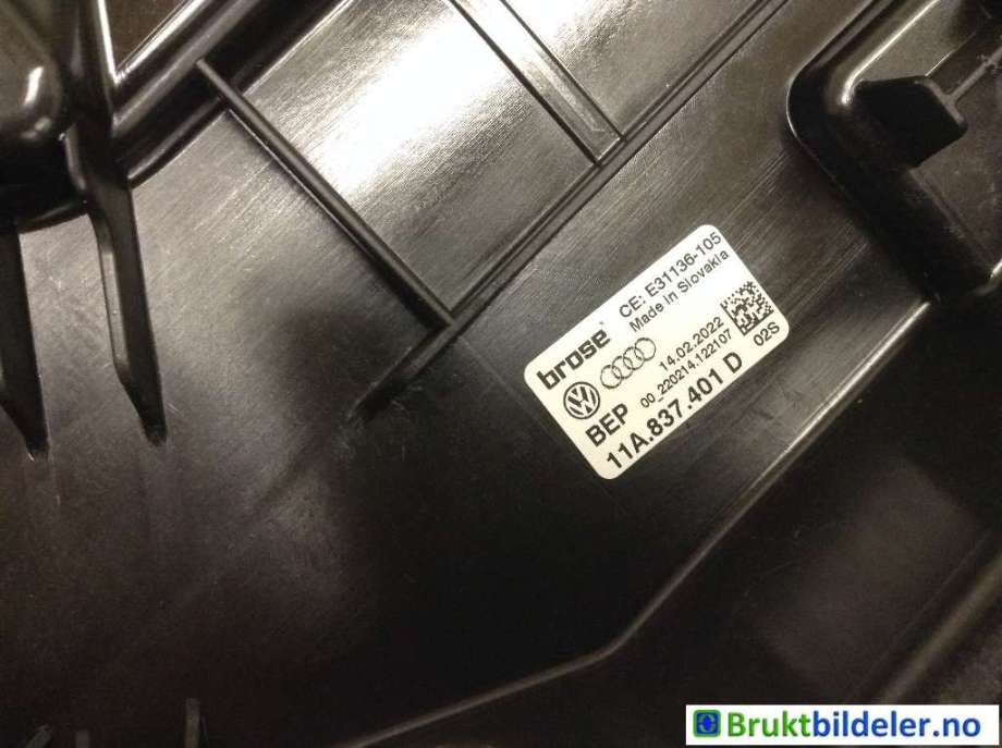 Ruteheis til VW ID.4 2020-->>  (VOLKSWAGEN|11A 837 401 D|)