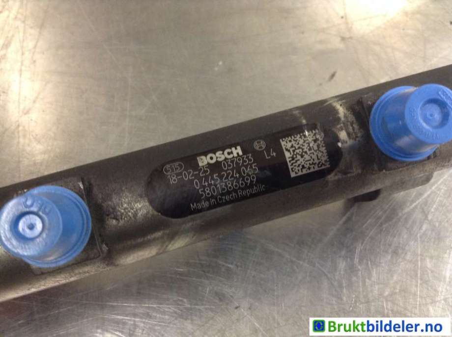 Dyseskinne (fuelrail) til Iveco Daily 2014-->> (Type VI)  (IVECO|5801386699|0 445 224 065|504382373)