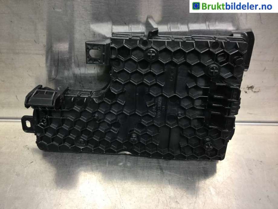 Styreenhet comfort (BCM) til Tesla Model Y 2021-2024 (Type I)  (1657650-01-A|)