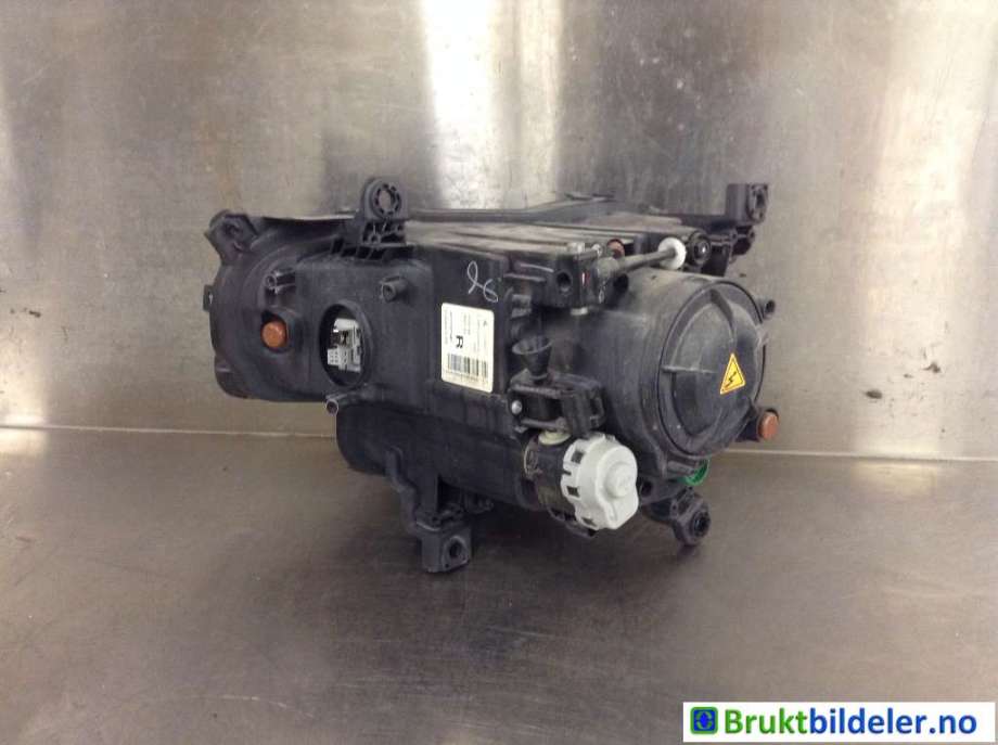 Frontlykt høyre xenon til Jeep Cherokee 2014-->> (Type V) (JEEP|68102856AF|00HTC300313|)