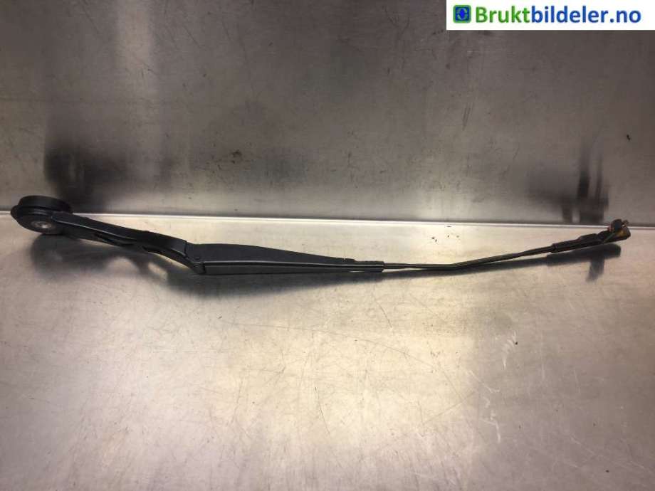 Viskerarmer frontrute til BMW i3, 2013-2022  (BMW|6161 7 322 164)