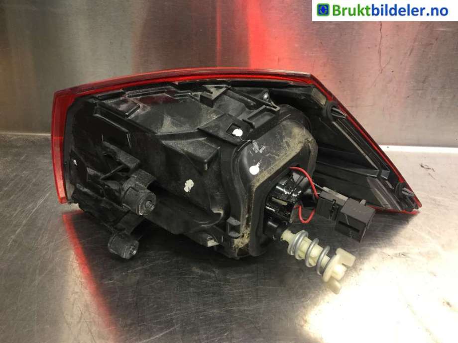 Baklykt venstre til VW Golf VII 2012-2017 (Fase 1)  (VOLKSWAGEN|5Q0 945 095 P|)