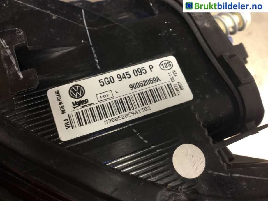 Baklykt venstre til VW Golf VII 2012-2017 (Fase 1)  (VOLKSWAGEN|5Q0 945 095 P|)