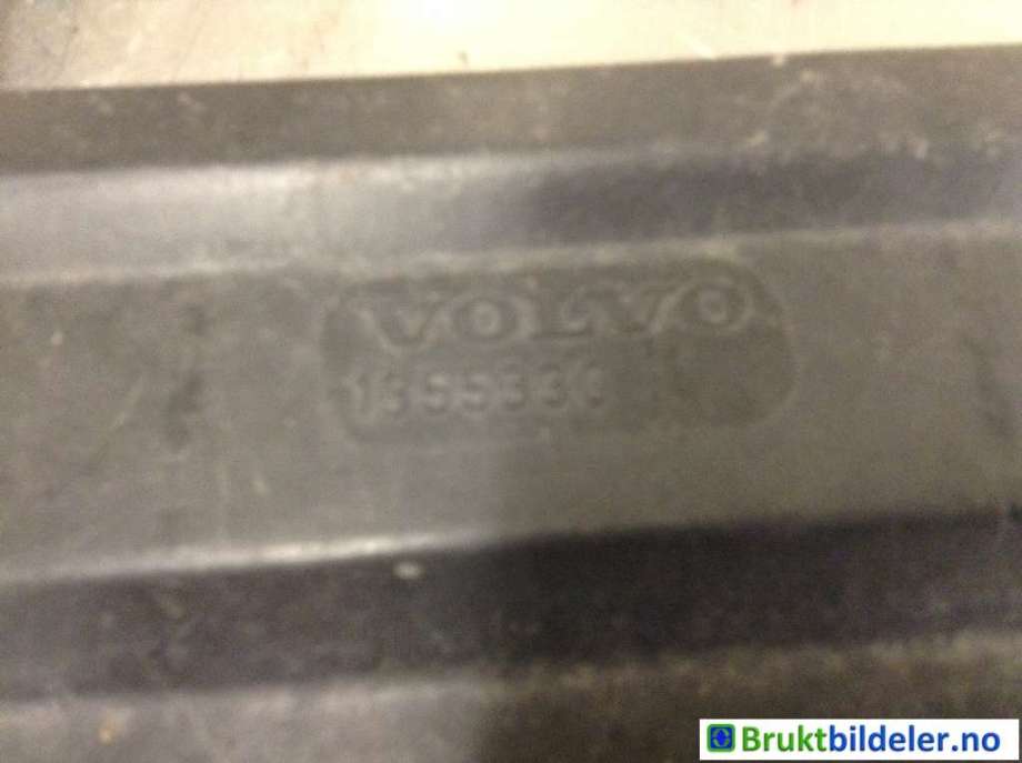 Frontplate øvre til Volvo 940 1990-1998 (VOLVO|1355330|)