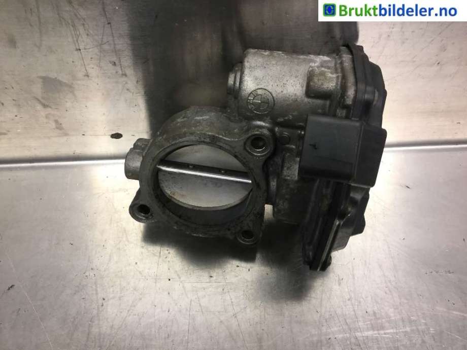 Spjeldhus til BMW 5-Serie 2010-2017 (F10/F11) (F10/F11) (BMW|1354 7 810 752||103785 17)