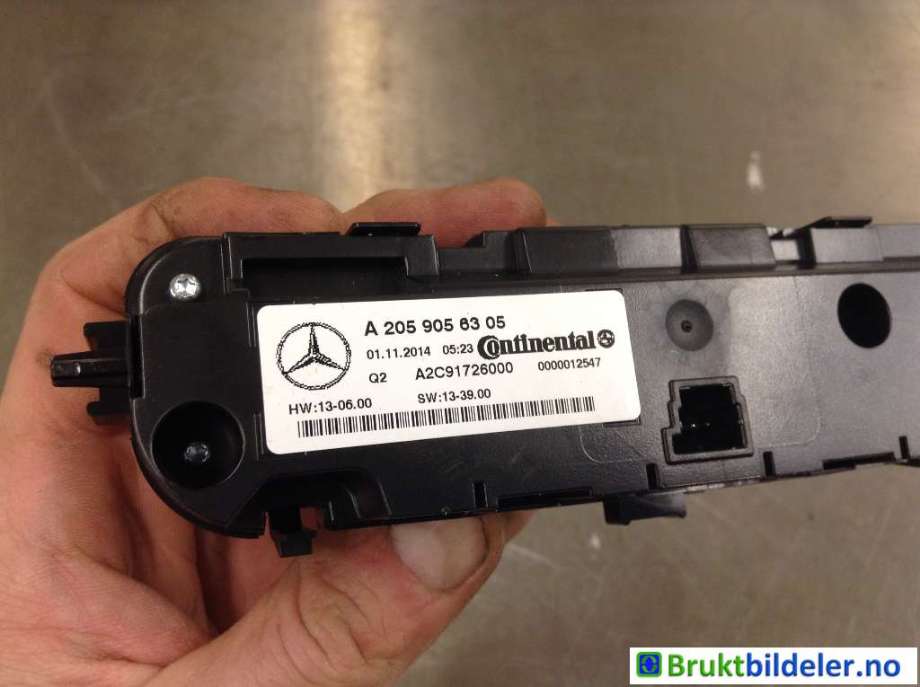 Varmeapparat betjening til Mercedes C-Klasse 2014-2018 (Fase 1) (W205) (W205) (MERCEDES|A 205 905 63 05|A2C91726000|)