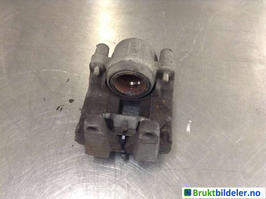 Bremsecaliper venstre foran til BMW X4 2014-2018 (F26) (F26) (BMW|34 10 6 790 921|)