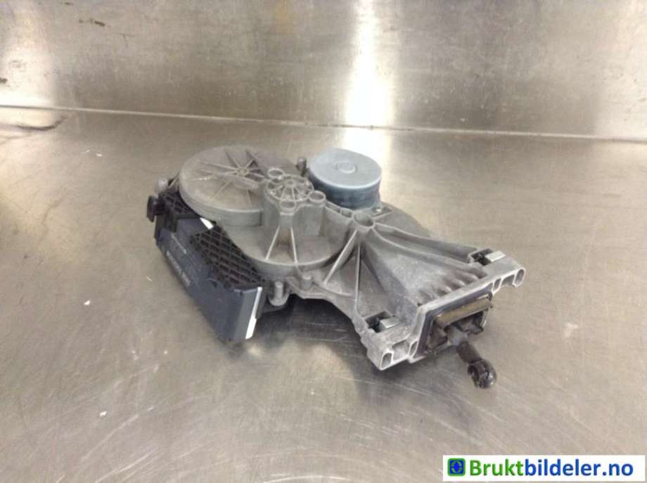 Baklukeåpner motor til Mercedes C-Klasse, 2014-2018 (Fase 1) (W205) (W205) (MERCEDES|A 205 760 41 00)