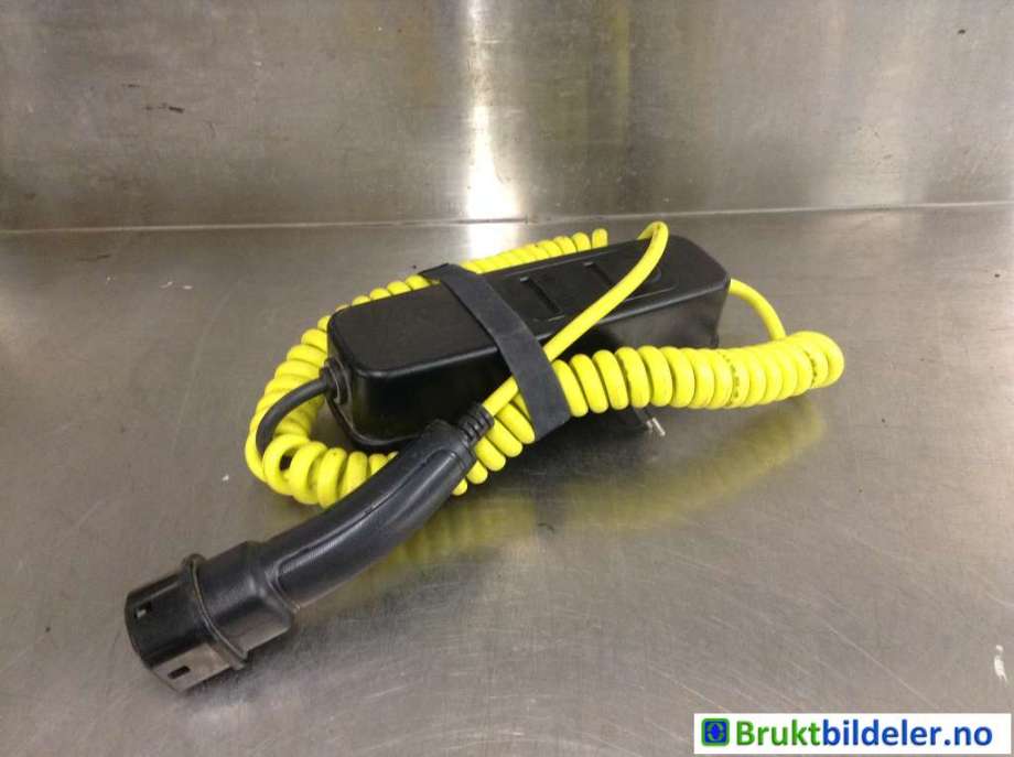 Batterilader (OBC - On Board Charger) til Mercedes C-Klasse, 2014-2018 (Fase 1) (W205) (W205) (MERCEDES|A 000 583 42 00)